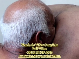 Coroa roludo fodendo negão gordinho - video completo com gozadas 29 min no whatsapp  55 11 96647-6024