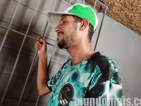Sexo hardcore, fisting e muita putaria na sala do sexo.